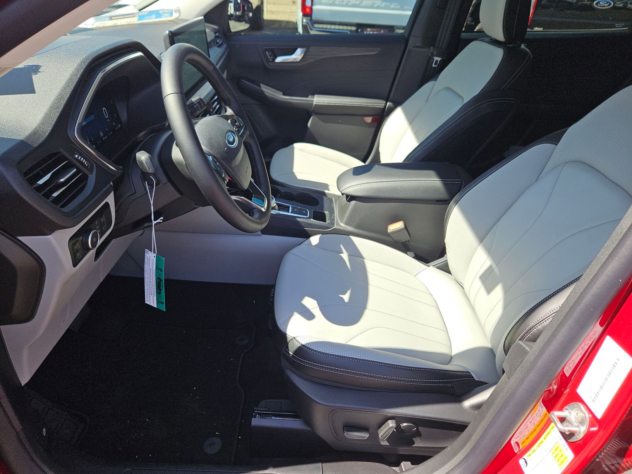 2025 Ford Escape Plug-in hybrid PHEV - Photo 14