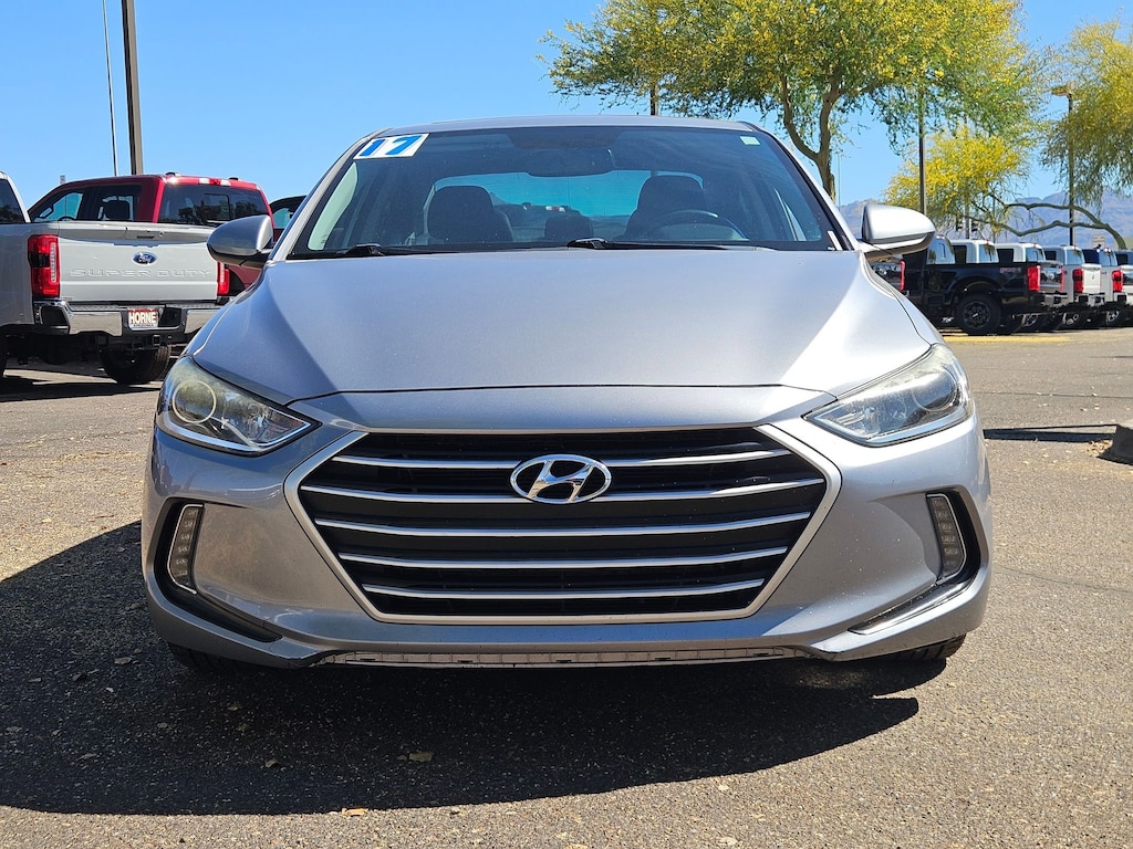2017 Hyundai Elantra Value Edition photo 2