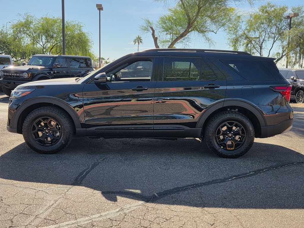 2026 Ford Explorer photo 4