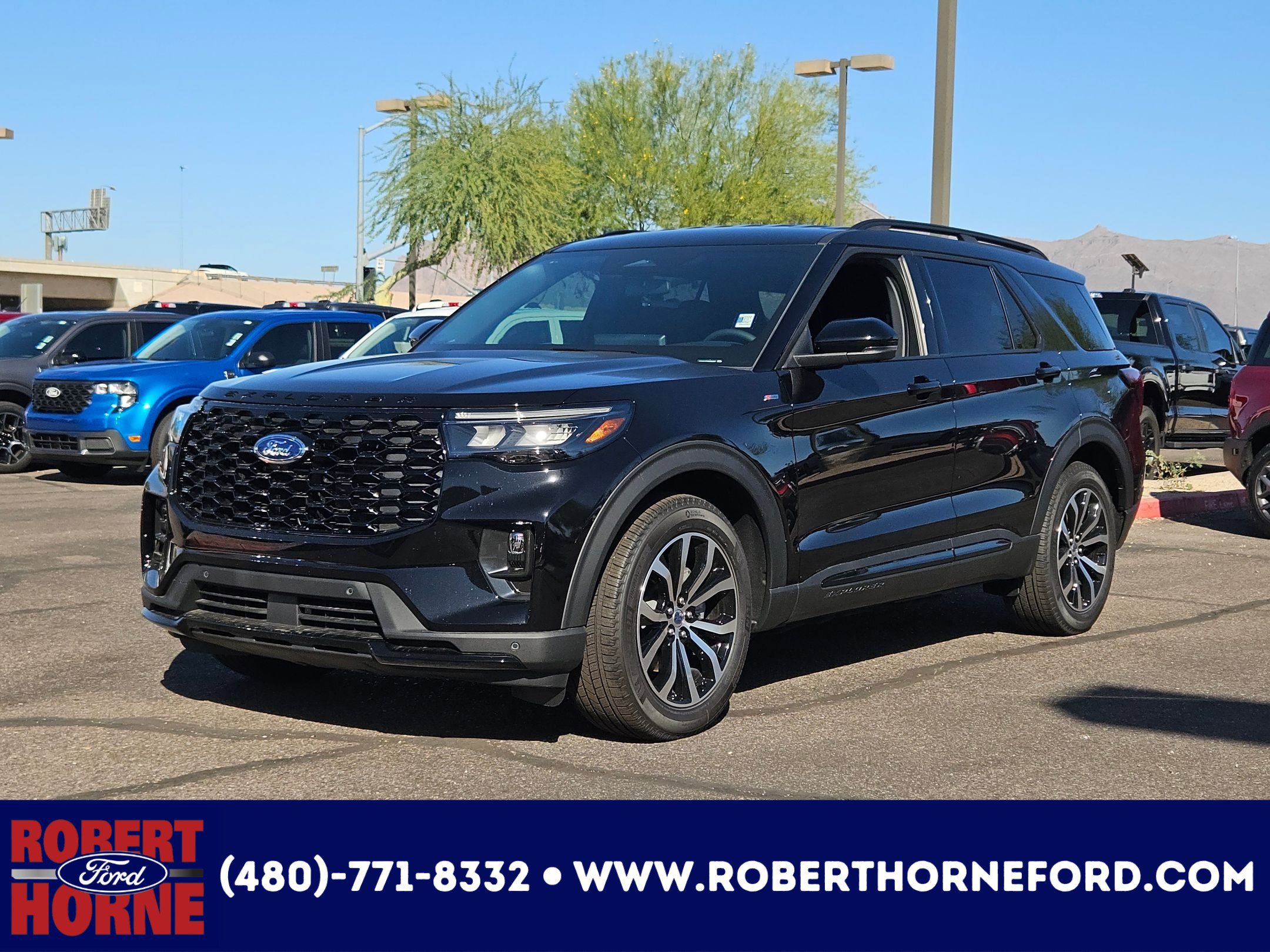 2025 Ford Explorer ST-LINE's photo