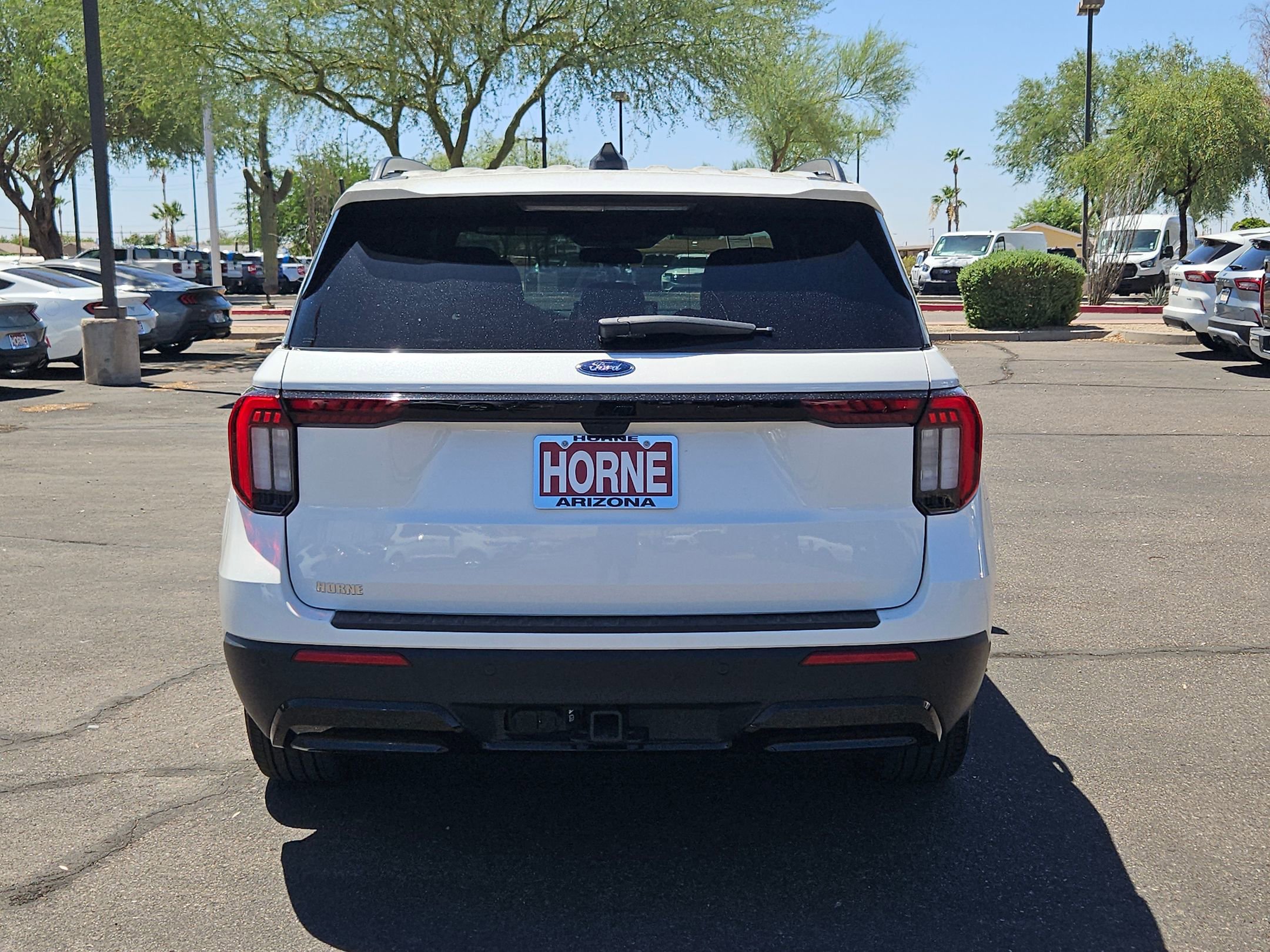2025 Ford Explorer ST-Line photo 2