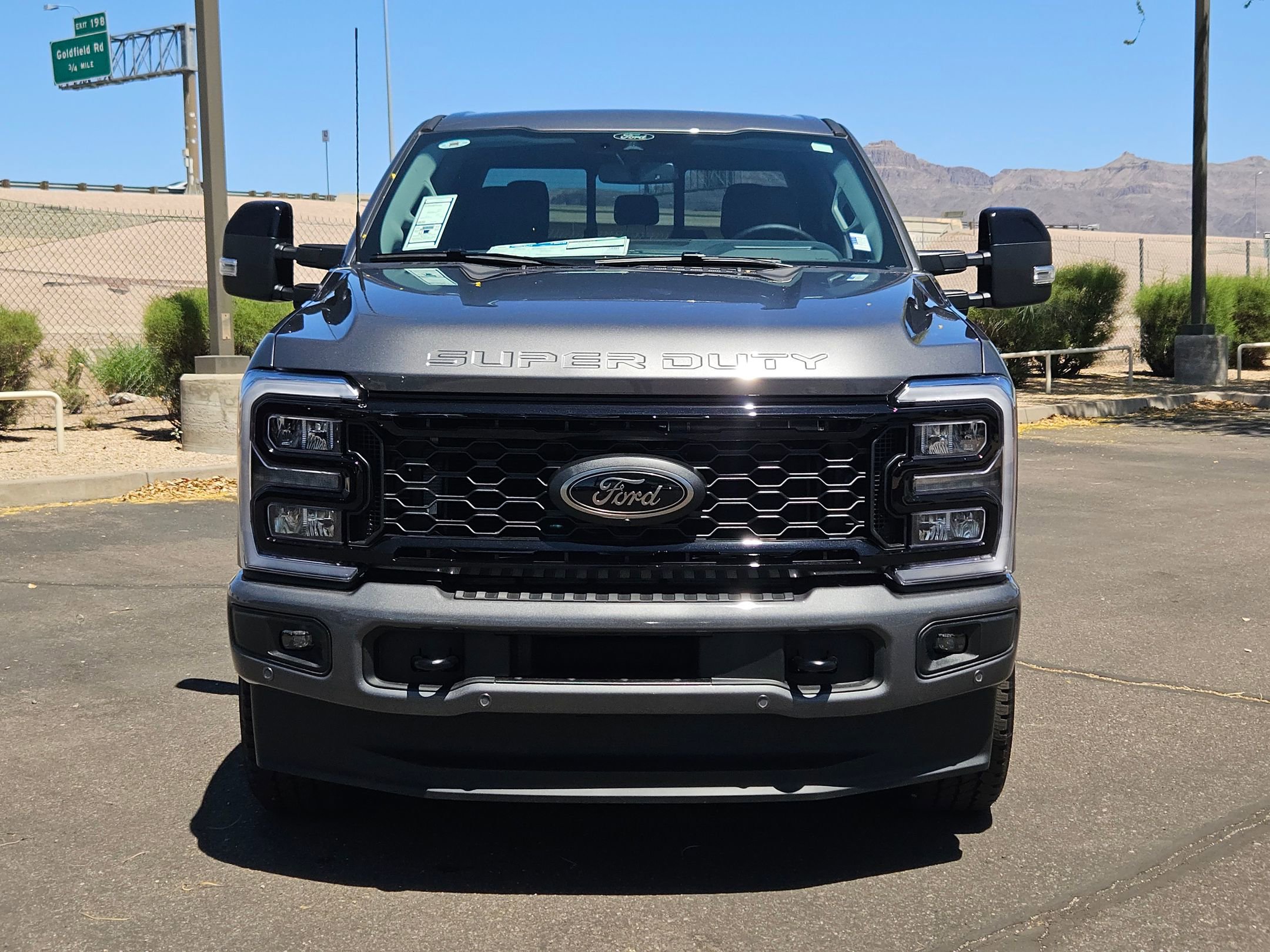 2025 Ford F-350 Lariat photo 2