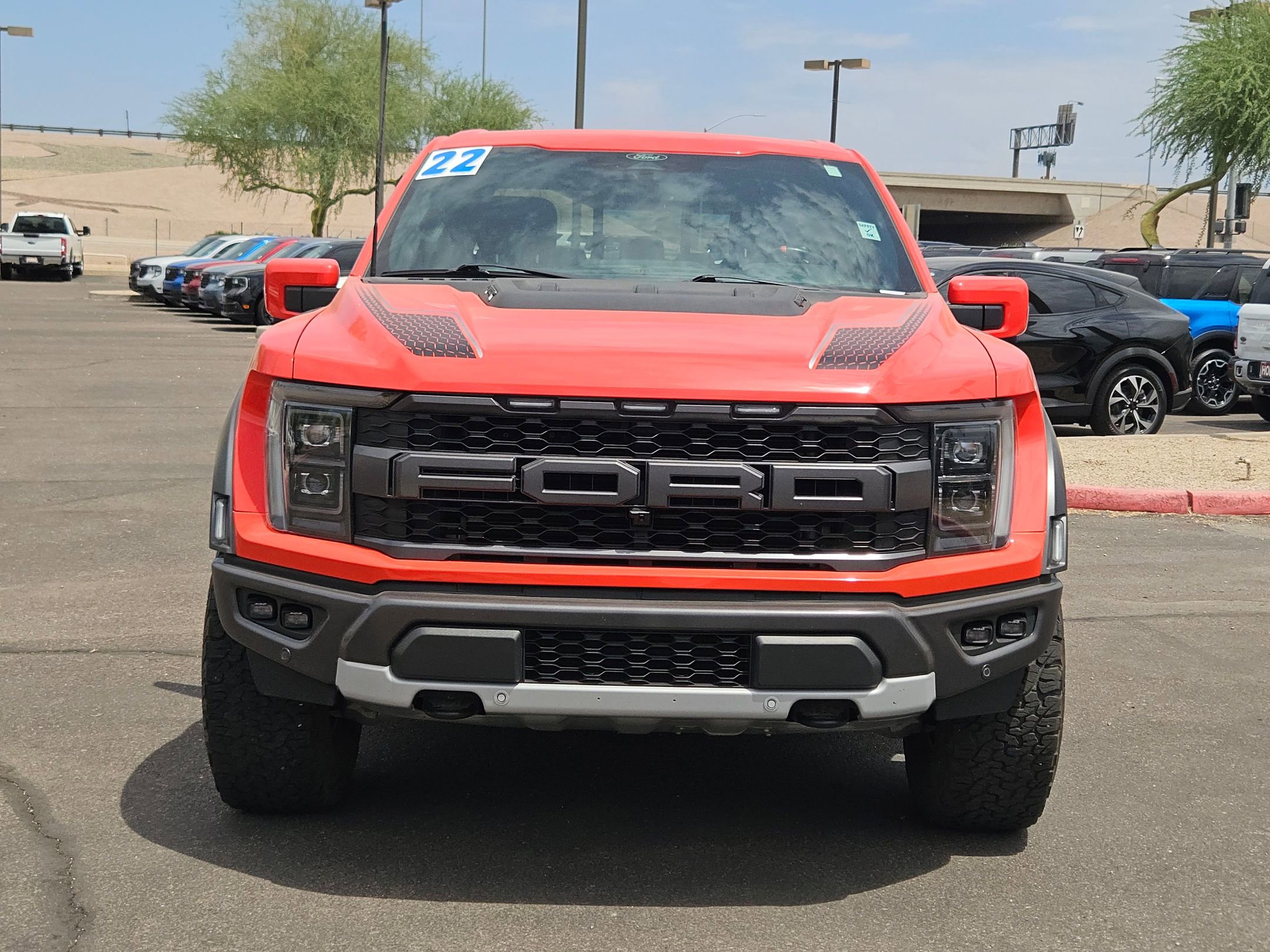 2022 Ford F-150 Raptor photo 2