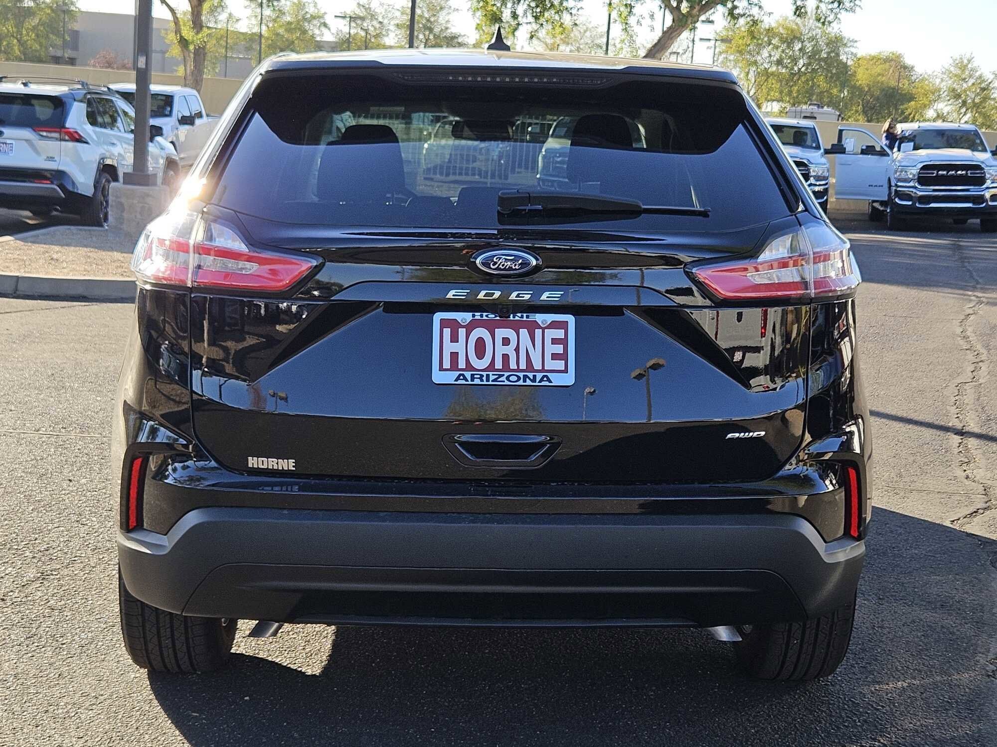 2024 Ford Edge SE photo 3