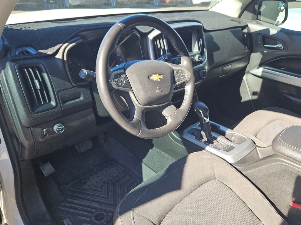 2022 Chevrolet Colorado LT photo 3