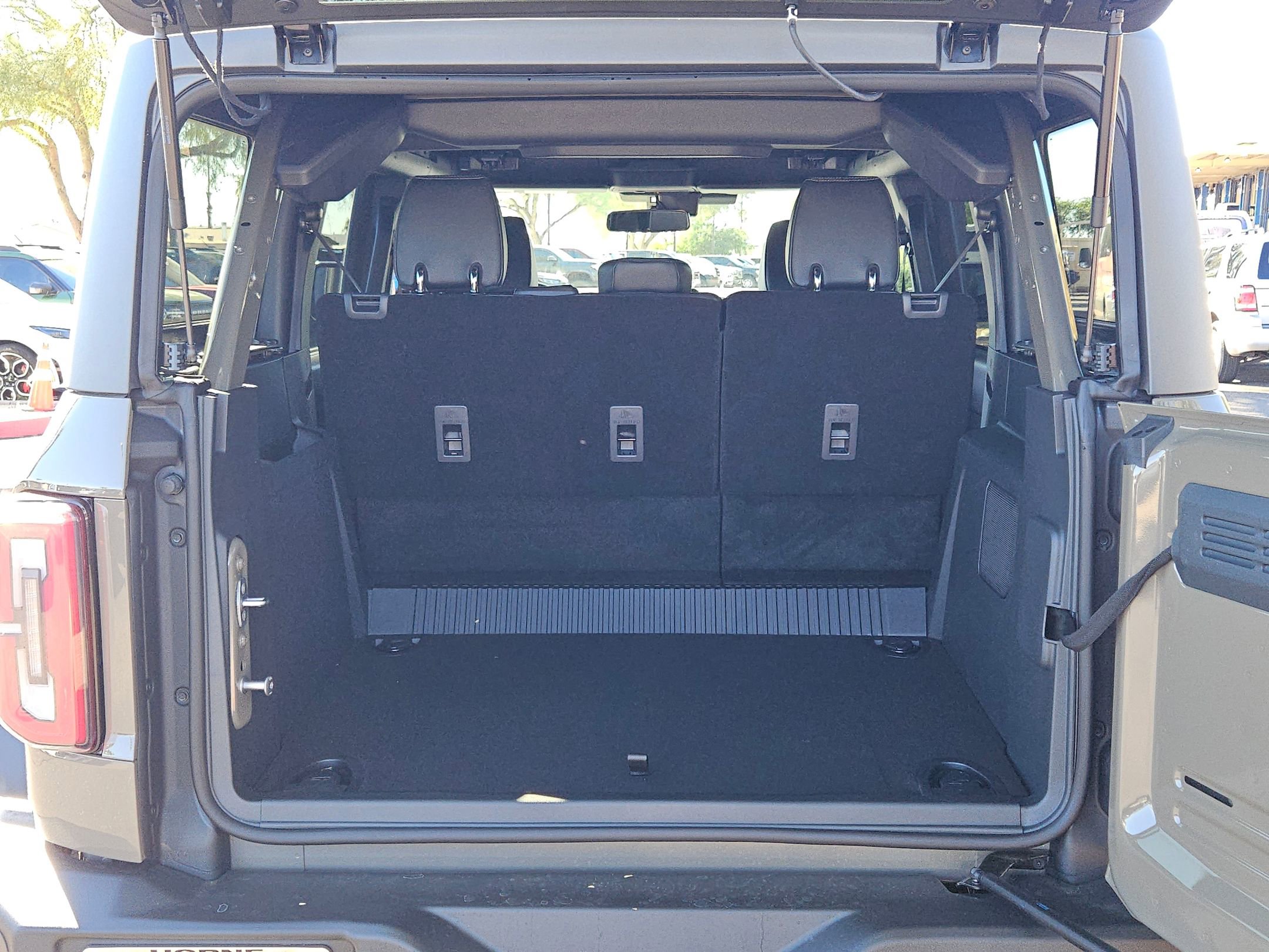 2025 Ford Bronco Outer Banks photo 3