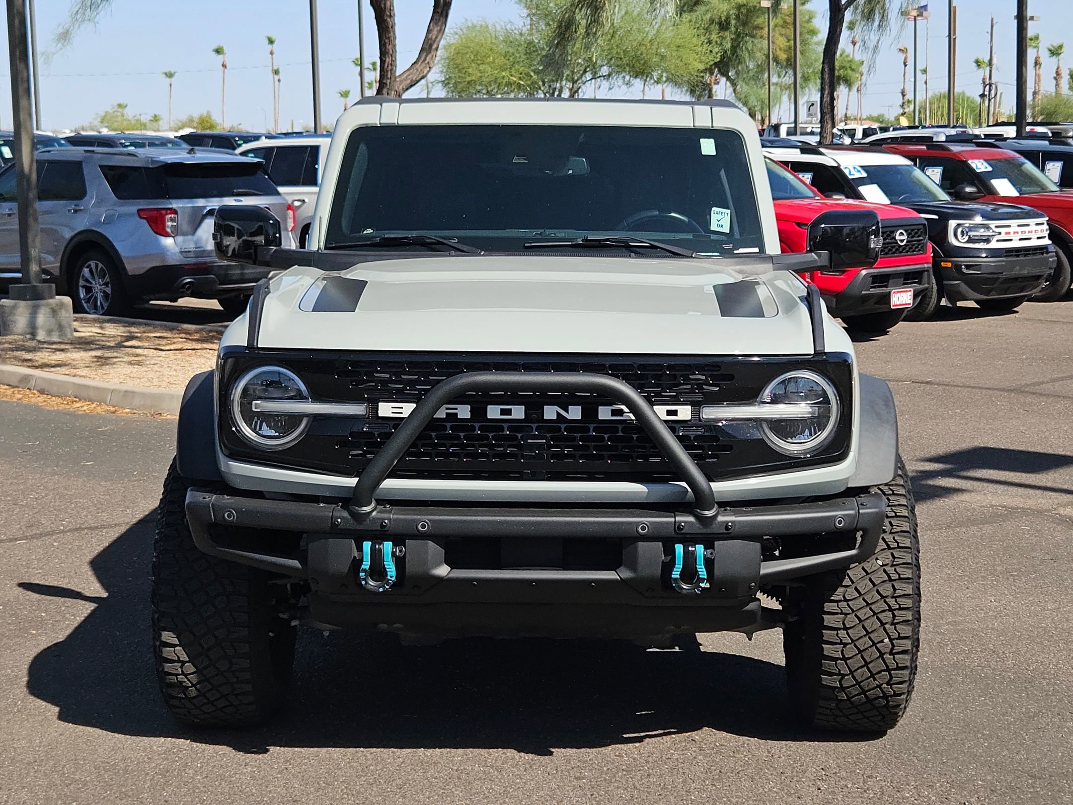 2021 Ford Bronco First Edition photo 2