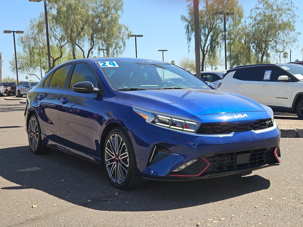 2024 Kia Forte GT photo 3