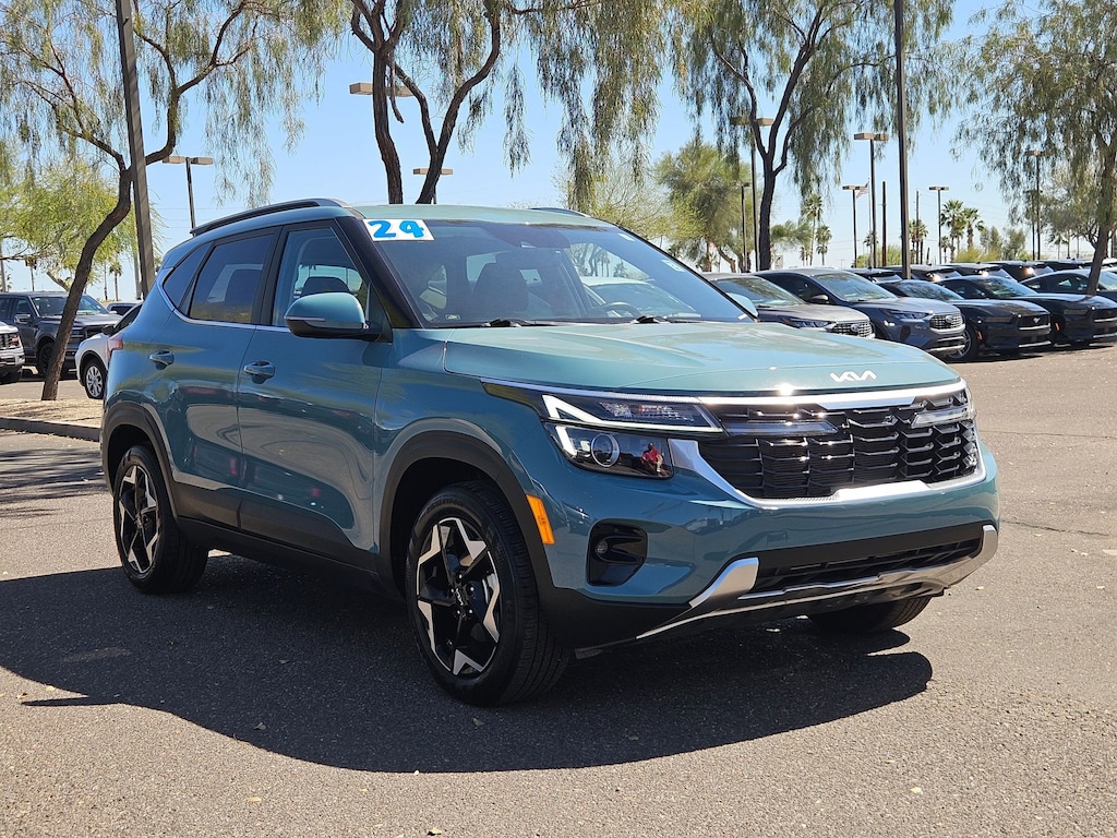 2024 Kia Seltos EX photo 2