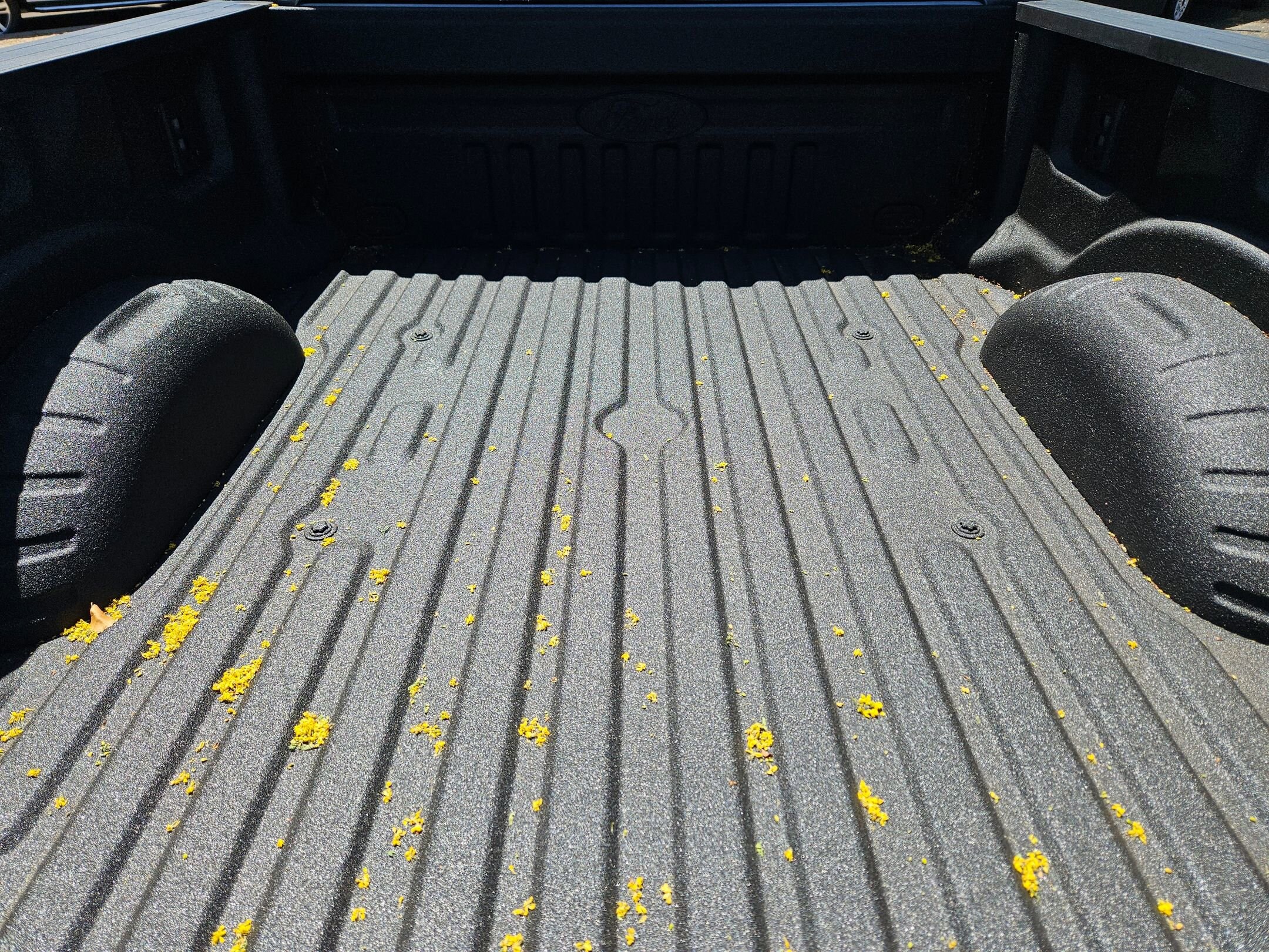 2025 Ford F-350 Lariat photo 4