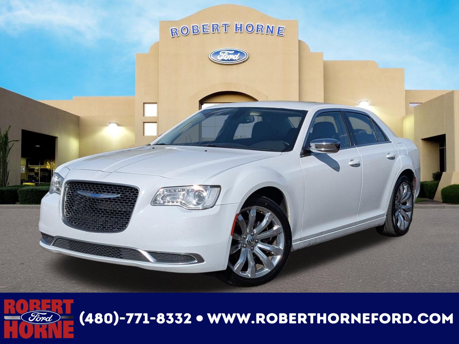 2018 Chrysler 300 Touring's photo