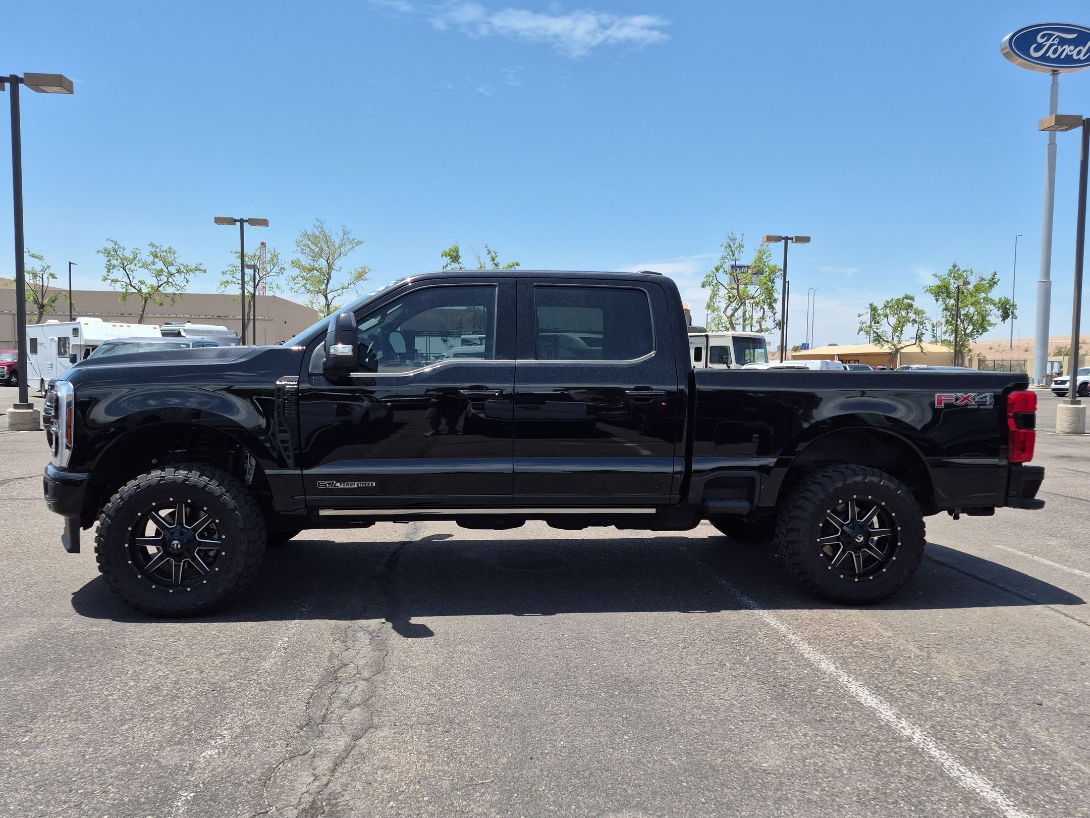 2025 Ford F-350 Super Duty Platinum - Photo 6
