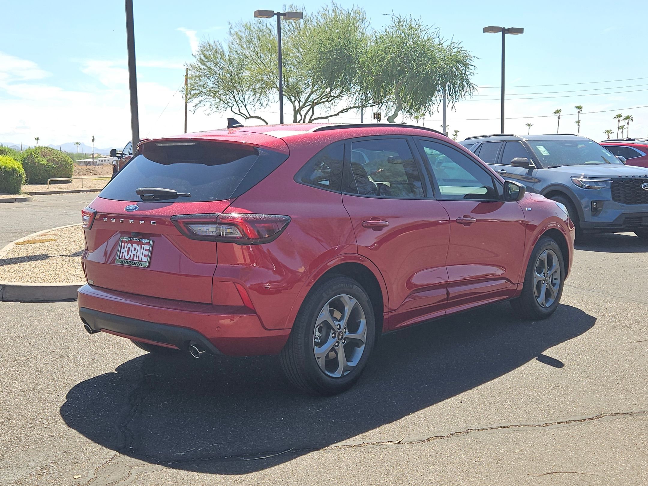 2024 Ford Escape ST-Line photo 4