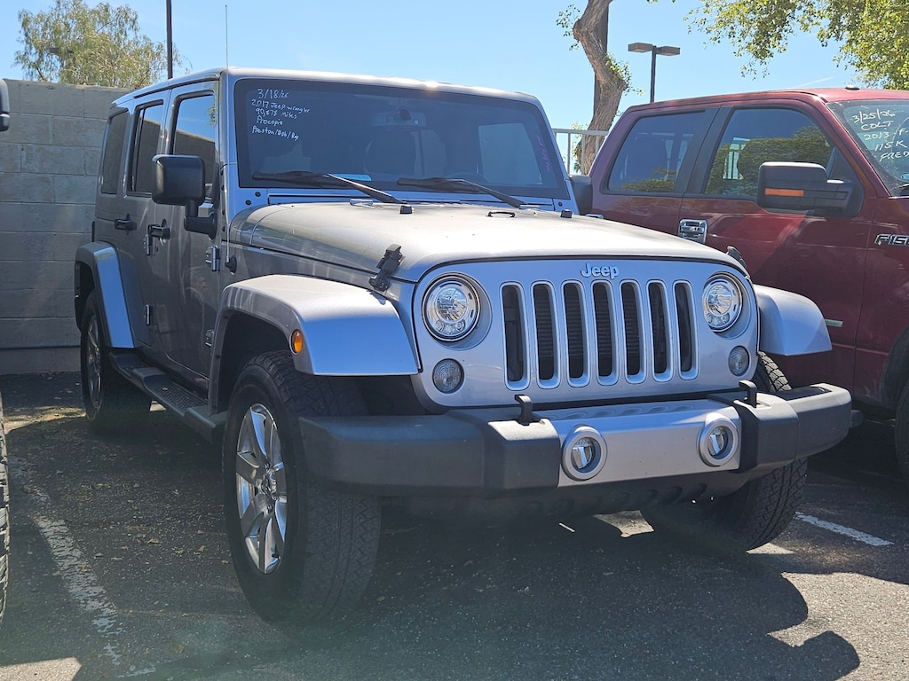 2017 Jeep Wrangler Unlimited Sahara photo 3