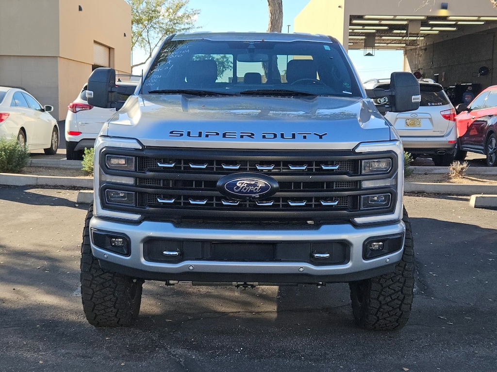 2023 Ford F-250 Platinum photo 2