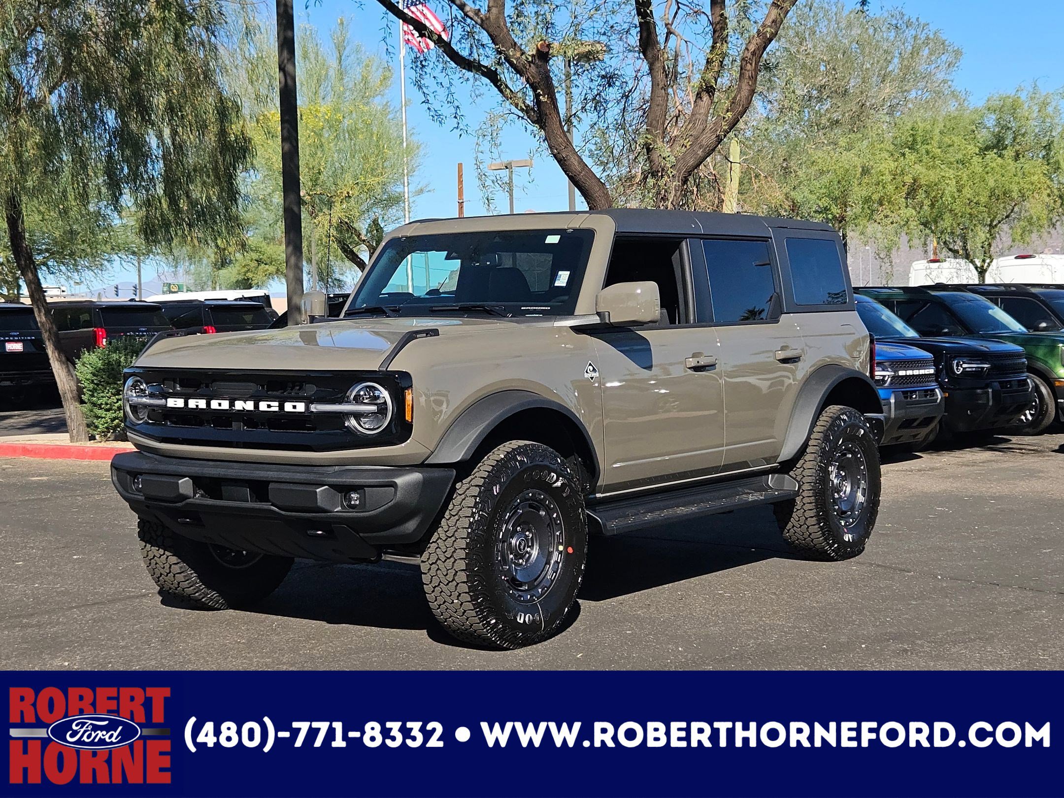 2025 Ford Bronco 4-Door Outer Banks's photo