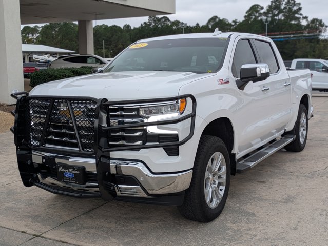 2025 Chevrolet Silverado 1500 LTZ photo 2