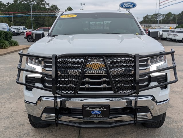 2025 Chevrolet Silverado 1500 LTZ photo 3