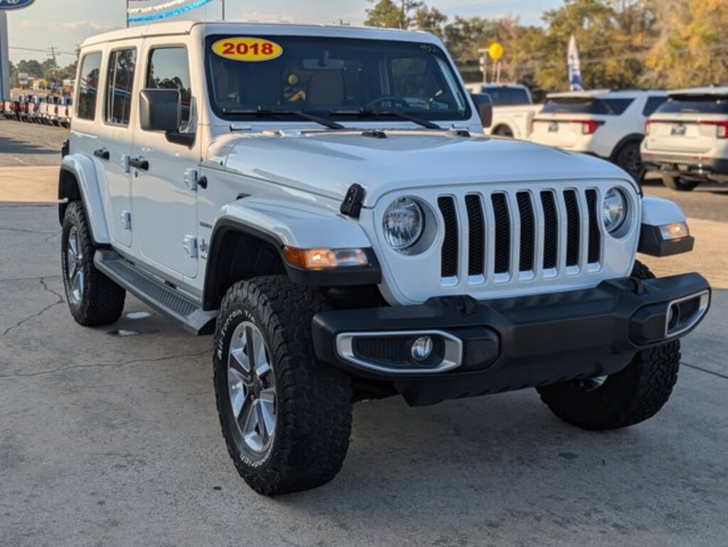 Used 2018 Jeep Wrangler Unlimited Sahara 4WD SUV