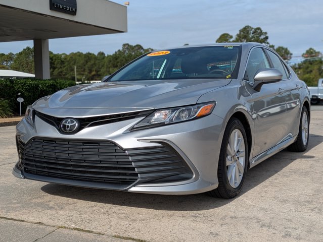 2023 Toyota Camry LE photo 2
