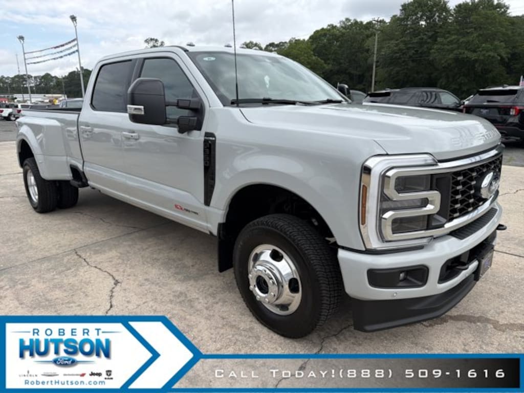 New 2026 Ford Super Duty F-350® Platinum® Truck Crew Cab