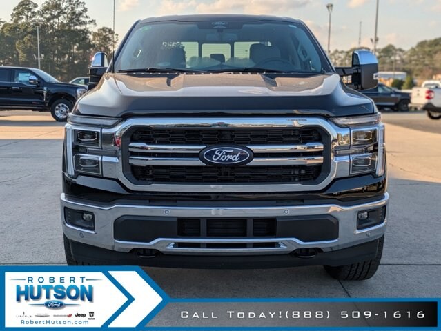 2025 Ford F-150 Lariat photo 3