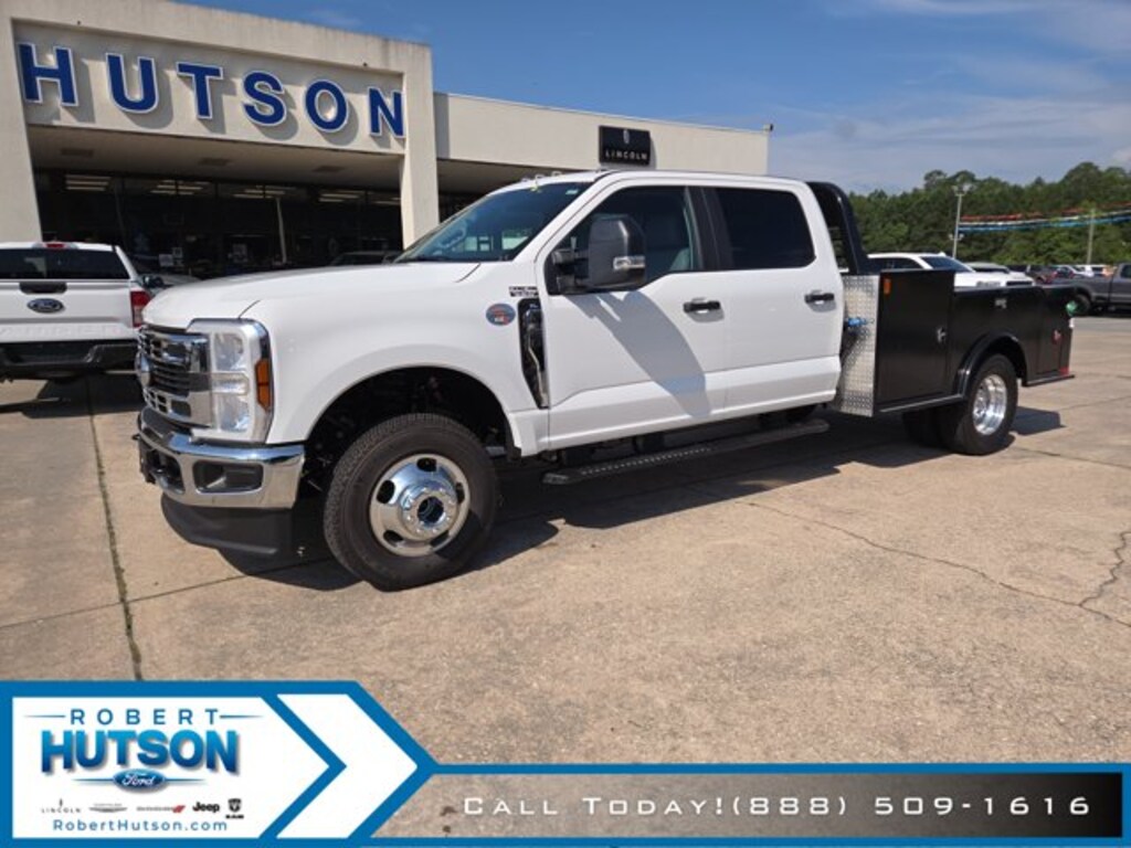 New 2026 Ford Chassis Cab F-350® XL Truck Crew Cab