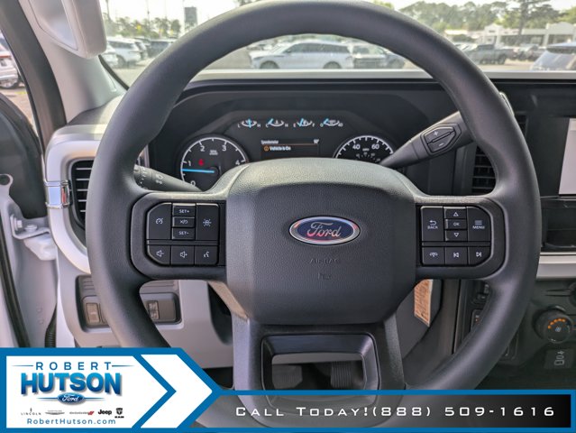 2025 Ford F-450 Super Duty Chassis Cab XL - Photo 13