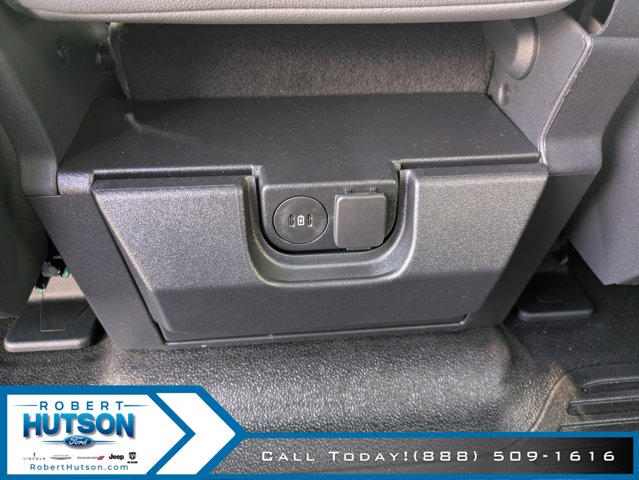 2025 Ford F-450 Super Duty Chassis Cab XL - Photo 8