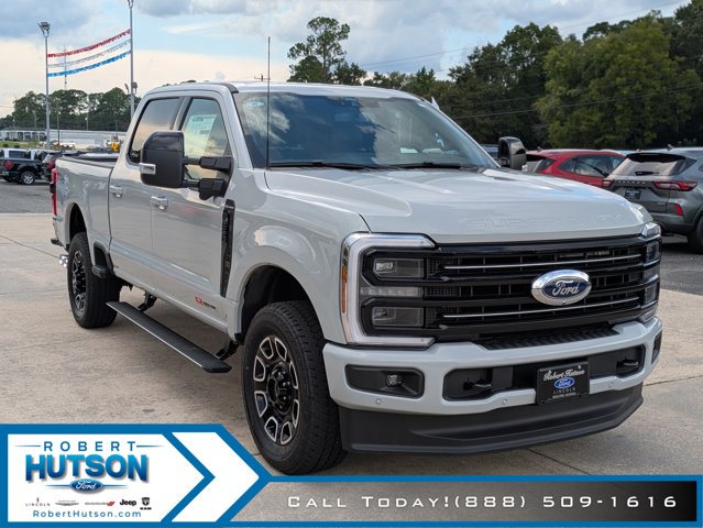 2025 Ford F-250 Platinum photo 4