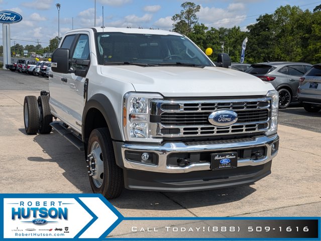 2025 Ford F-450 Super Duty Chassis Cab XL - Photo 2