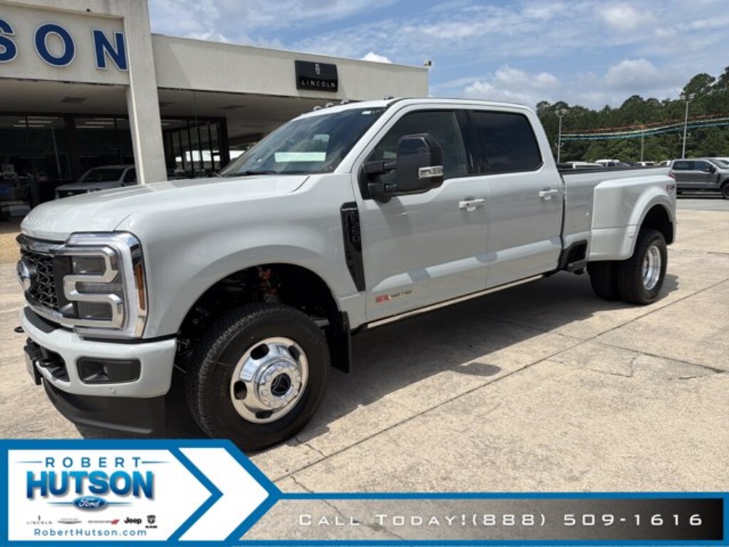 New 2026 Ford Super Duty F-350® Platinum® Truck Crew Cab