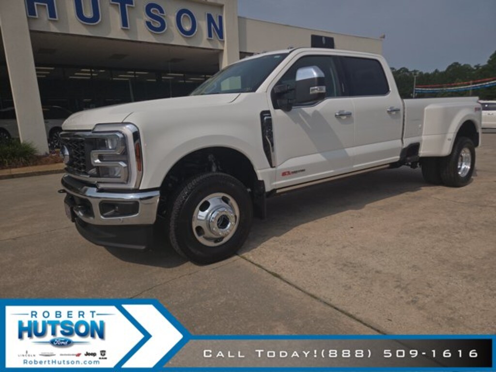 New 2026 Ford Super Duty F-350® Lariat® Truck Crew Cab