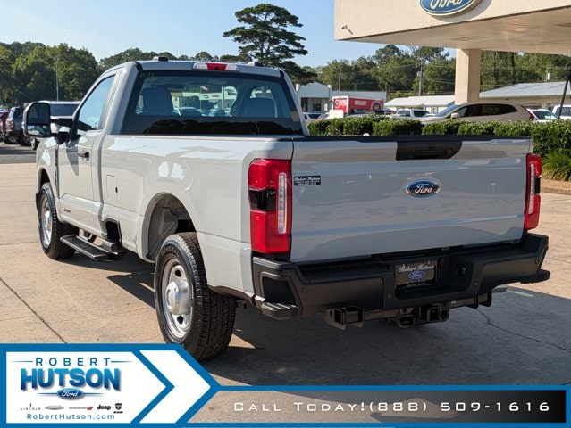 2025 Ford F-350 Super Duty XL - Photo 9