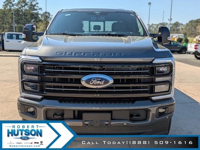 2025 Ford F-250 Platinum photo 3