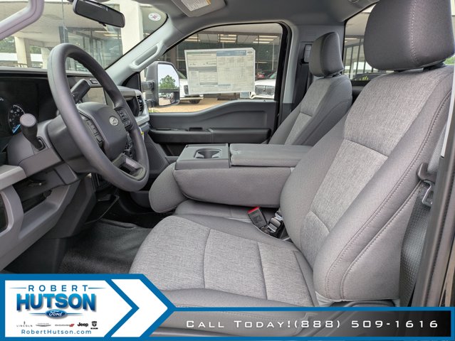 2025 Ford F-250 Super Duty XL - Photo 14
