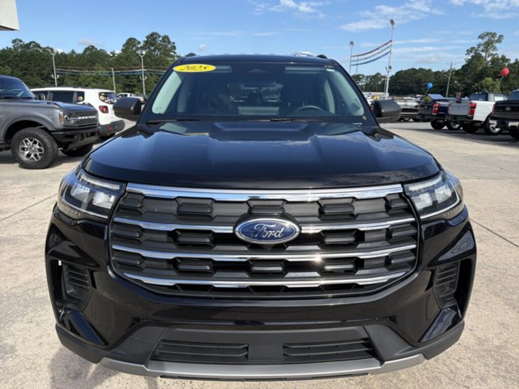 Used 2025 Ford Explorer Active SUV
