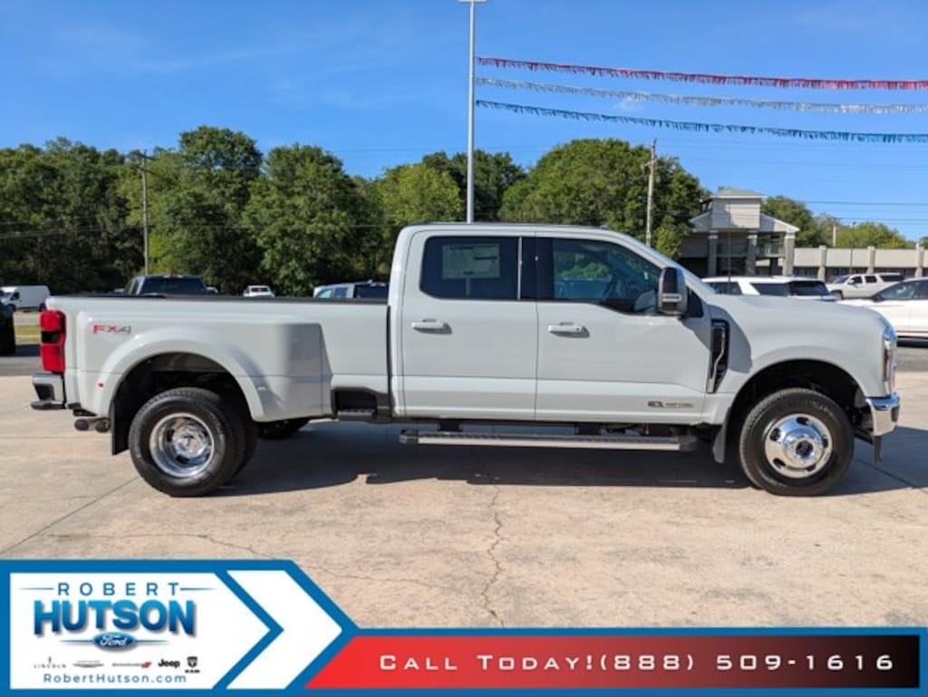New 2026 Ford Super Duty F-350® Lariat® TRUCK