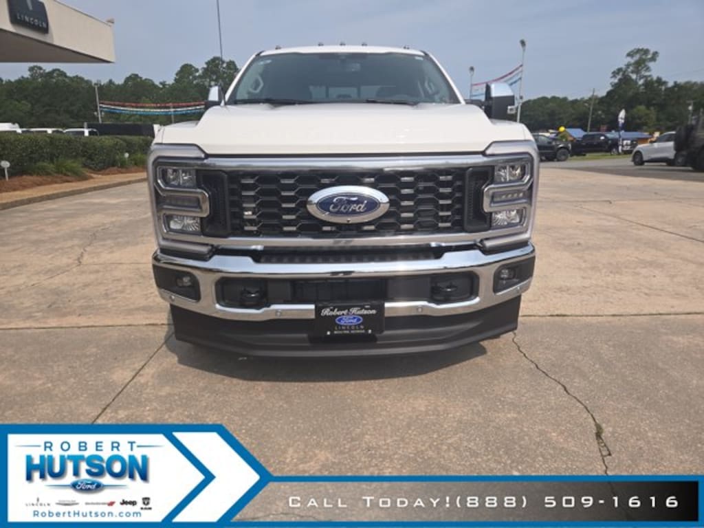 New 2026 Ford Super Duty F-350® Lariat® Truck Crew Cab