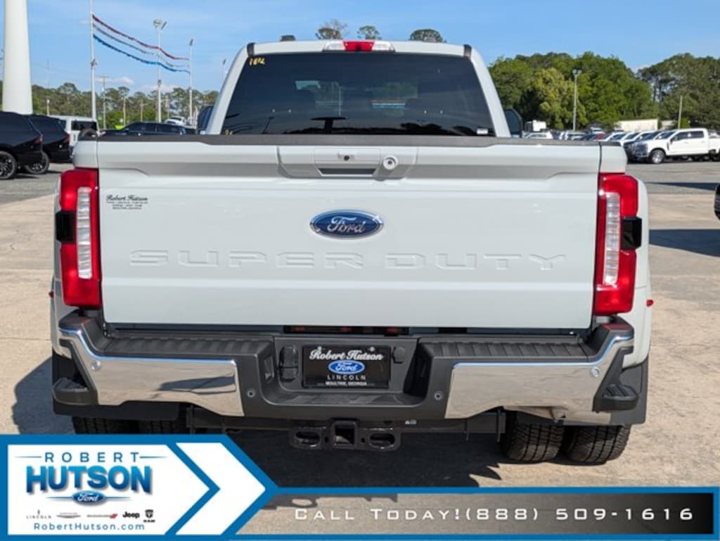 New 2026 Ford Super Duty F-350® Lariat® TRUCK