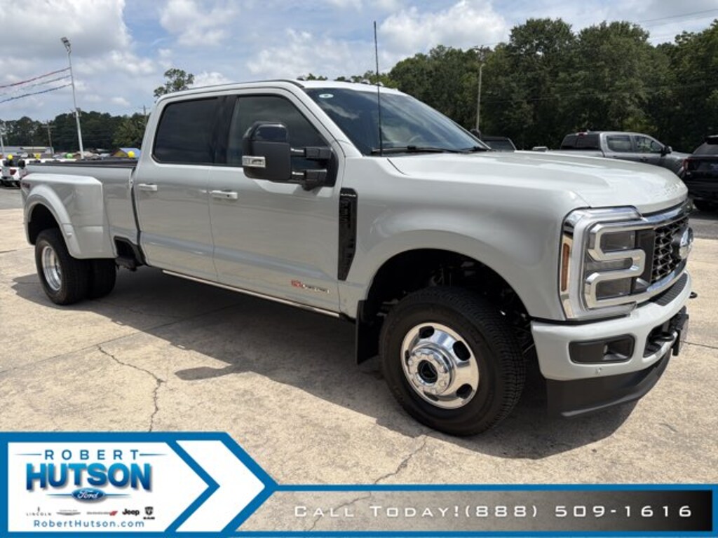 New 2026 Ford Super Duty F-350® Platinum® Truck Crew Cab