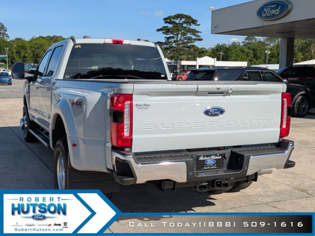 New 2026 Ford Super Duty F-350® Lariat® TRUCK