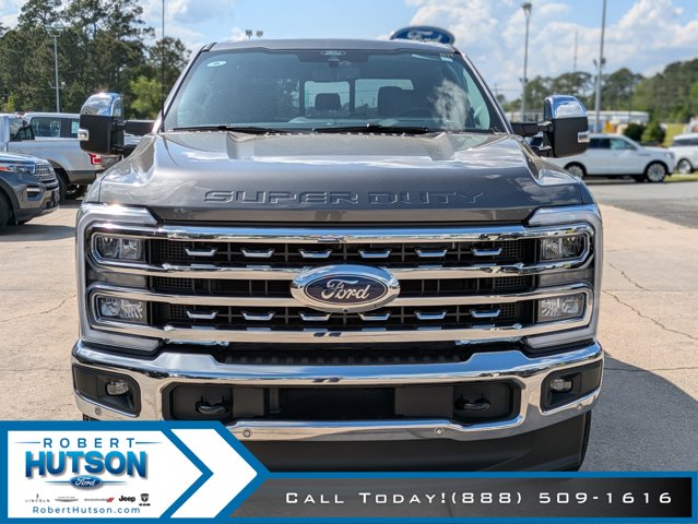 2025 Ford F-250 Lariat photo 3