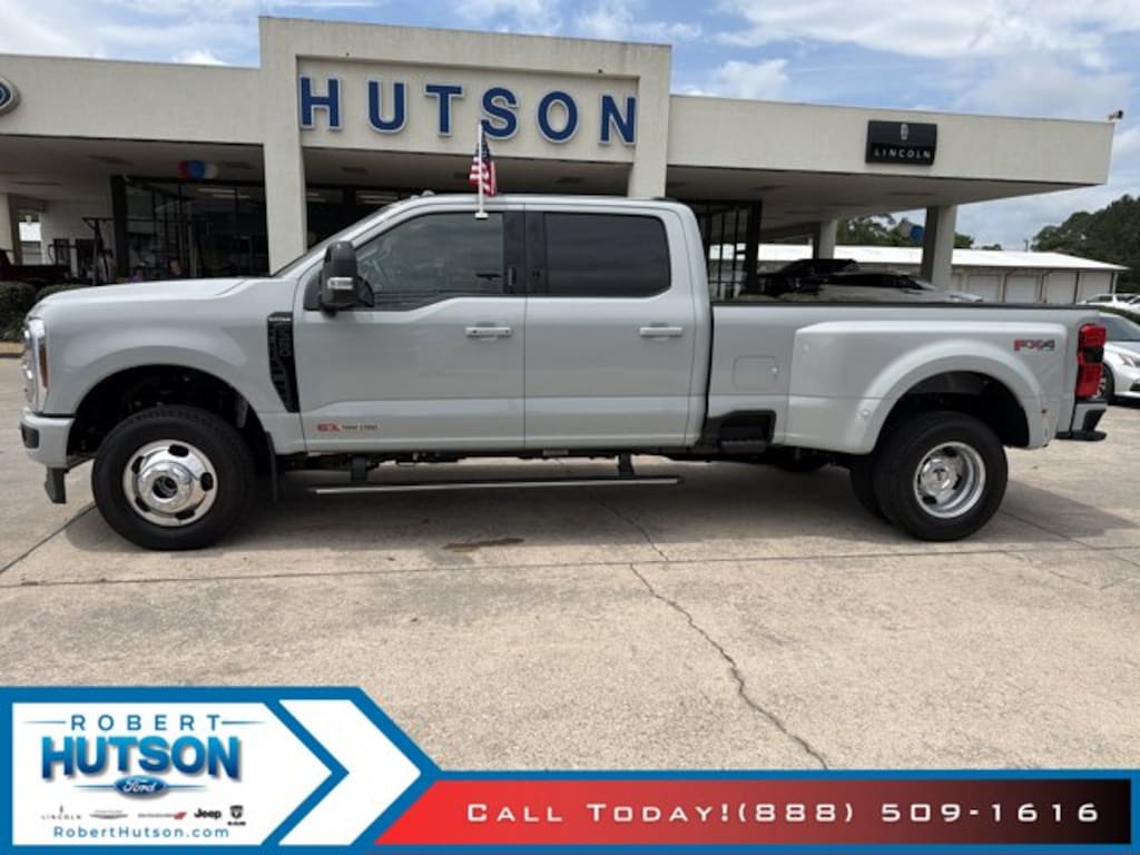 New 2026 Ford Super Duty F-350® Platinum® Truck Crew Cab