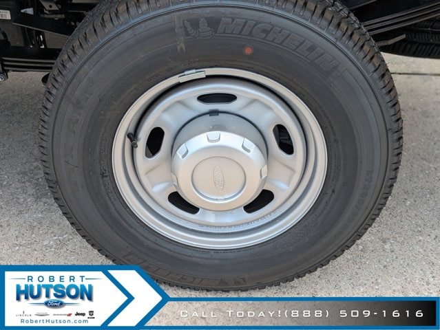 2025 Ford F-250 Super Duty XL - Photo 12