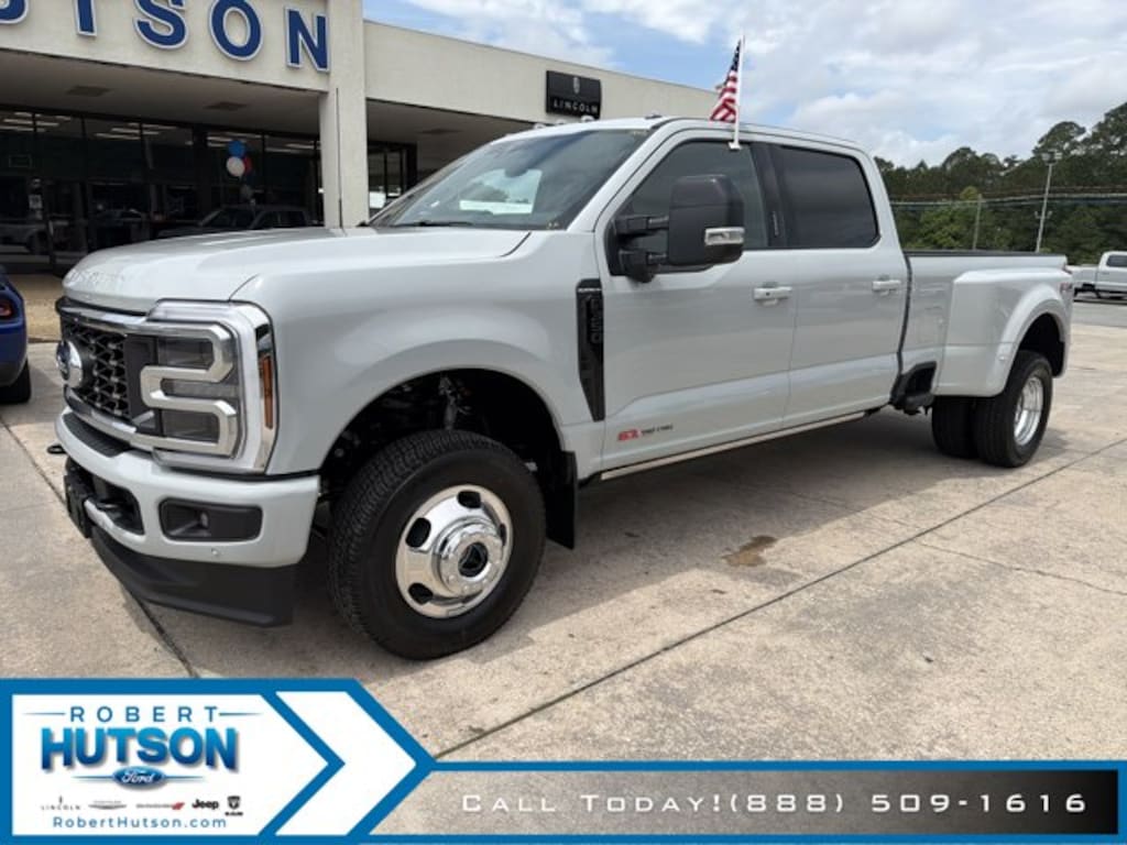 New 2026 Ford Super Duty F-350® Platinum® Truck Crew Cab