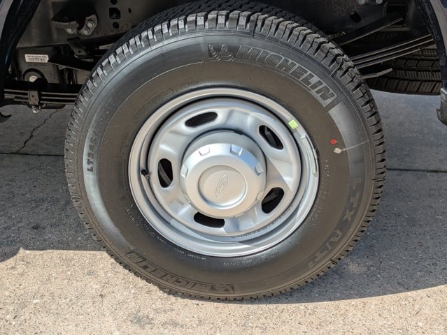 2025 Ford F-350 Super Duty XL - Photo 9