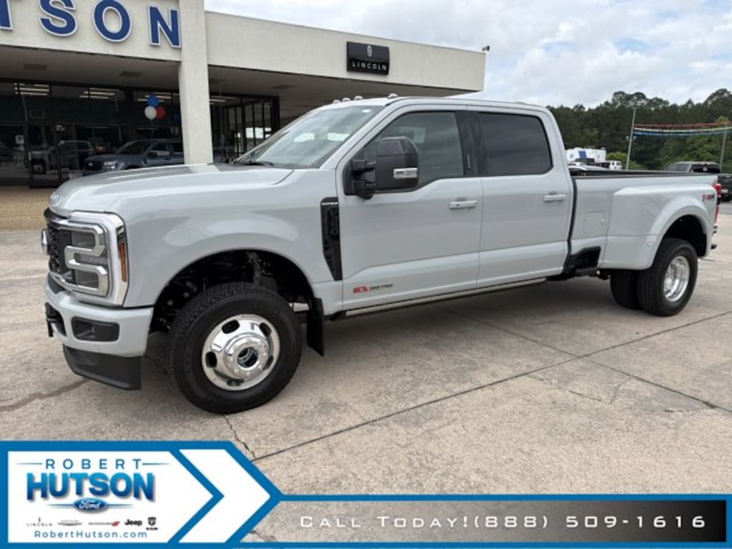 New 2026 Ford Super Duty F-350® Platinum® Truck Crew Cab
