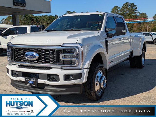 2026 Ford F-450 Platinum photo 2