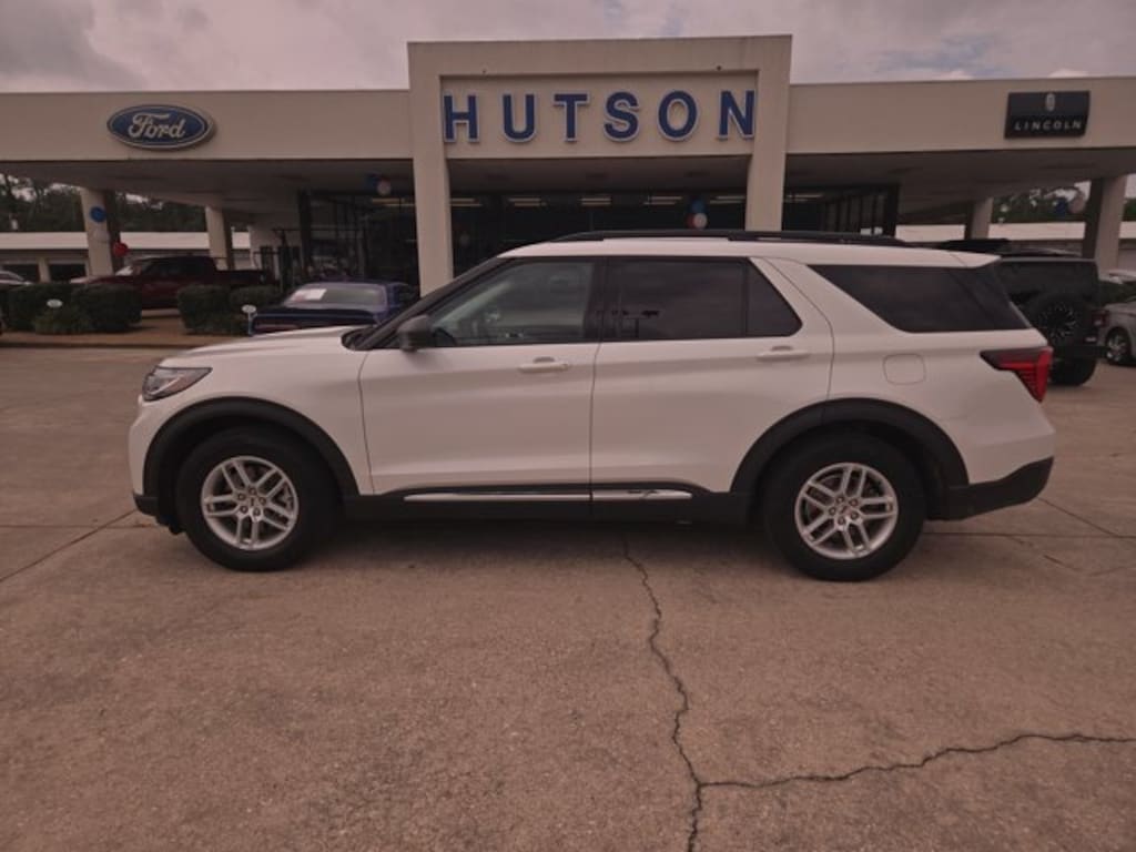 Used 2025 Ford Explorer Active Active RWD